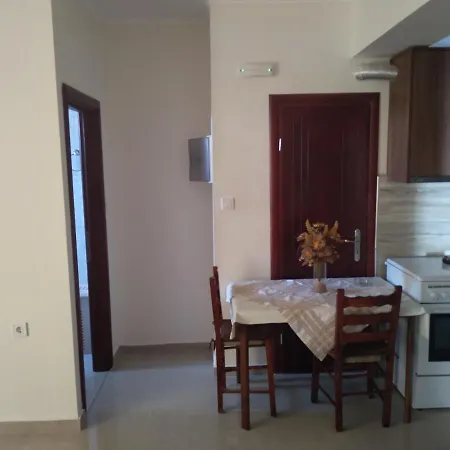 Aparthotel Pyrgos