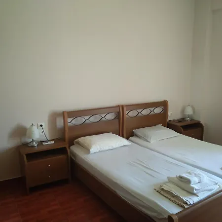 Aparthotel Pyrgos 2*