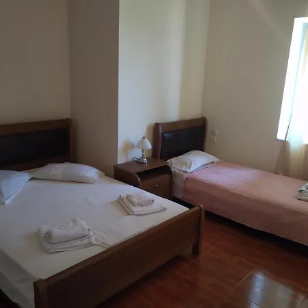 Hotel de apartamente Pyrgos 2*